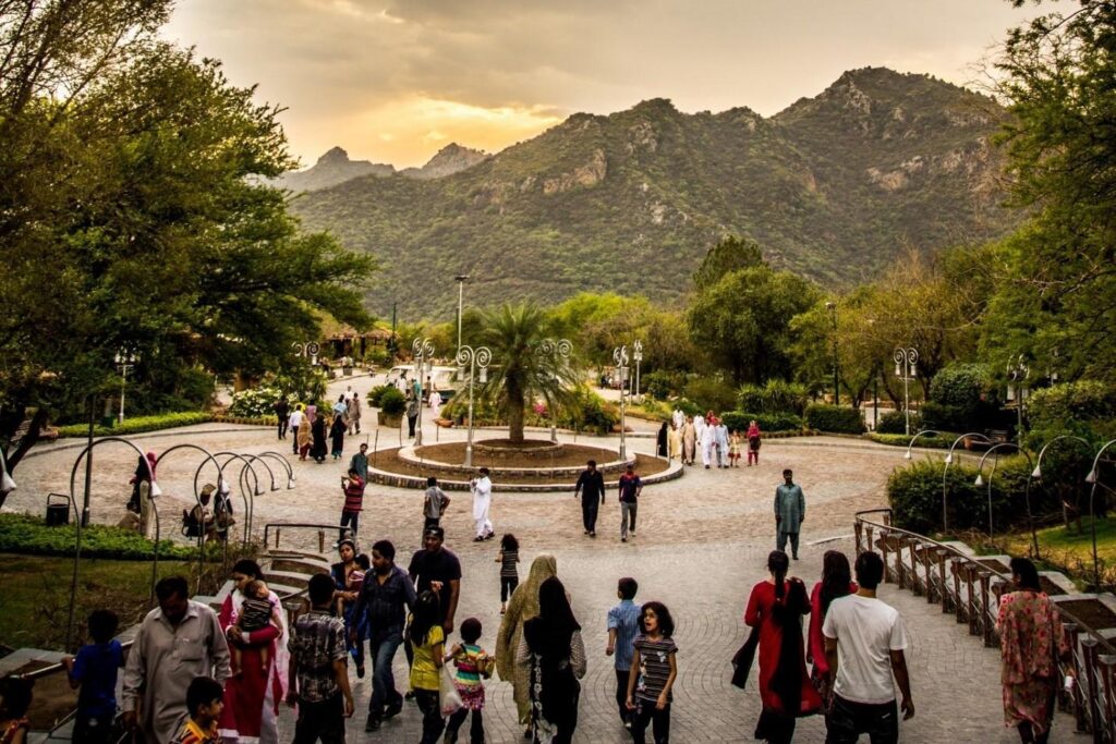 Best Places To Visit In Islamabad At Night