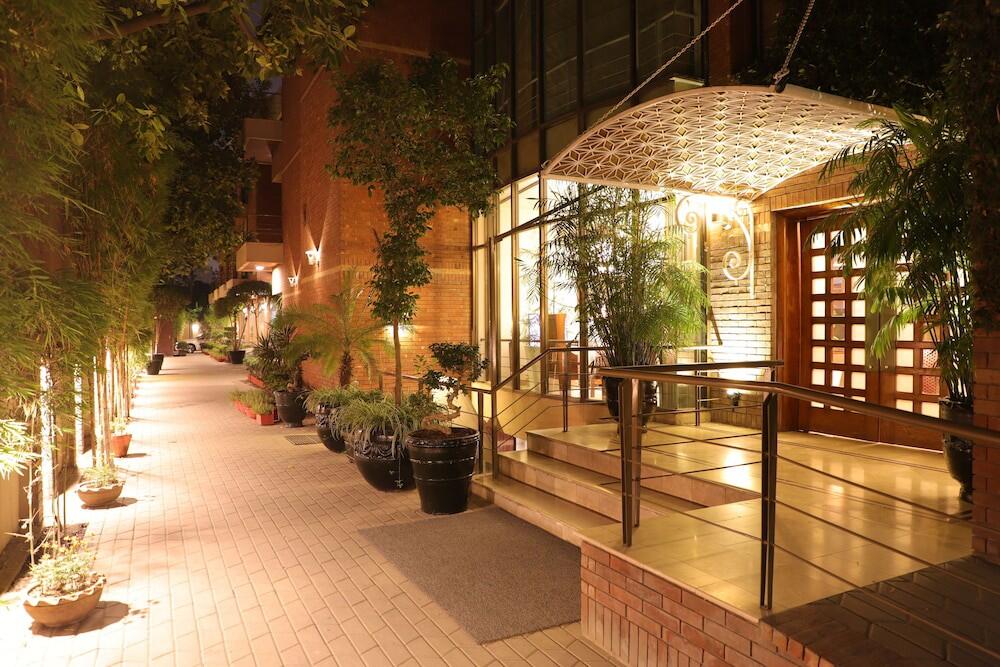 Residency Hotel 