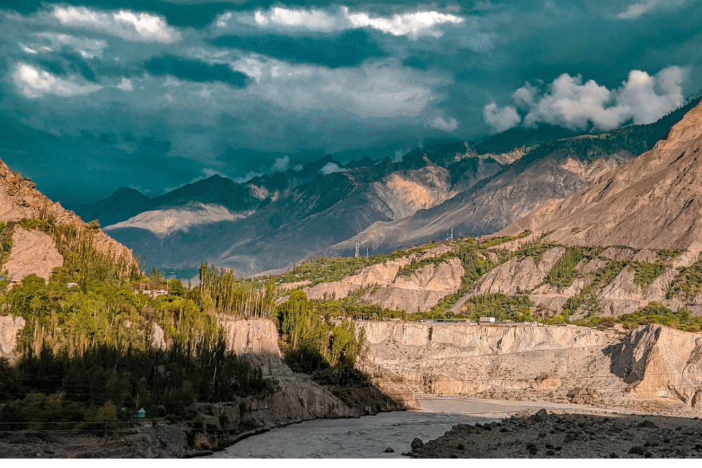 best places to visit in Pakistan with family